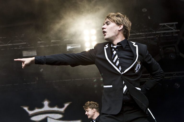 The Hives x Get Loaded 2008